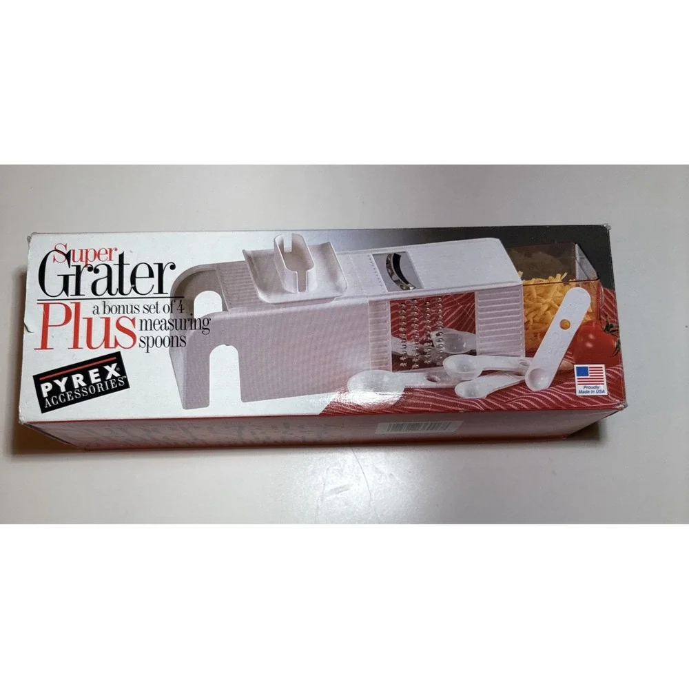 Vintage Pyrex Super Grater Plus Measuring Spoons Kitchen Set Accessories NIB‎